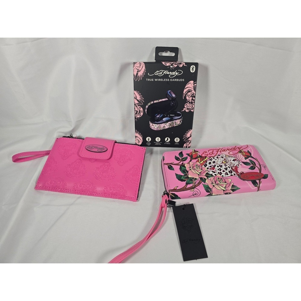 Ed Hardy Rock Wireless Earbuds, Pink Wristlet Wallet Clutch Gift Set nwt
